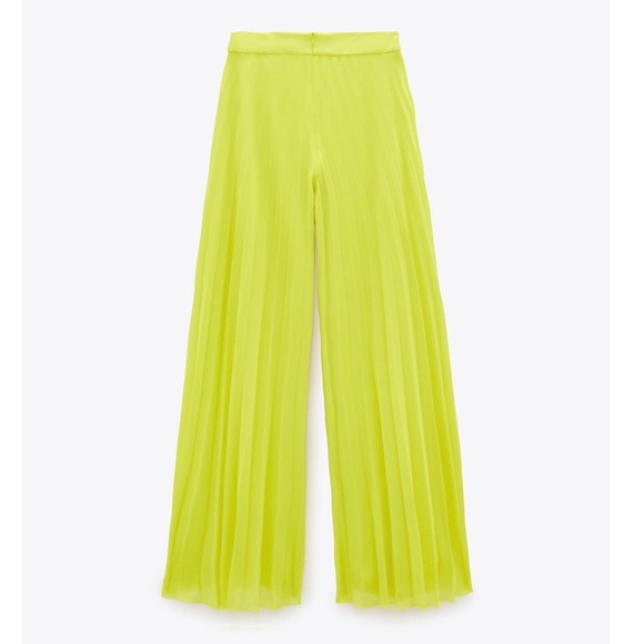 Zara Pants - NEW!!! HP 🥳🥳🥳Zara Flowy Pleated Pants
